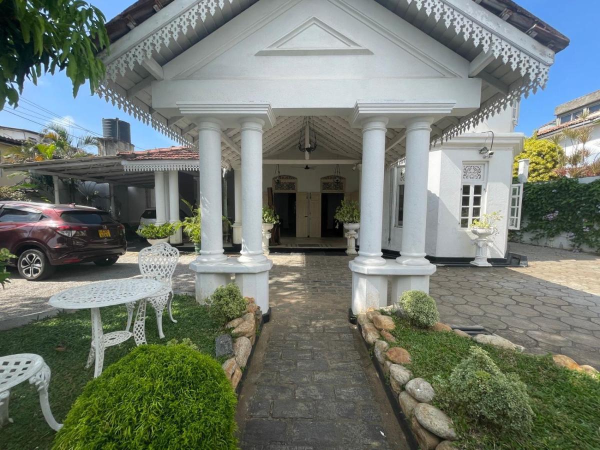 Beverly Villa Dehiwala-Mount Lavinia Esterno foto